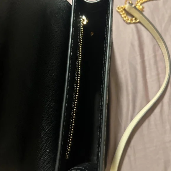 Shoulder bags